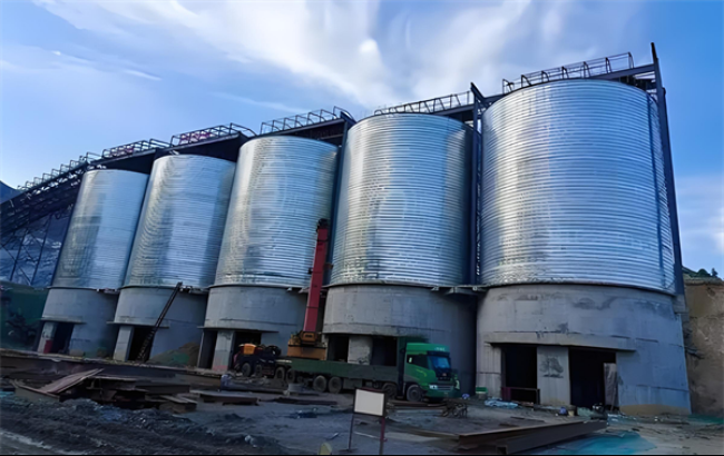 黑河螺旋卷板仓施工现场